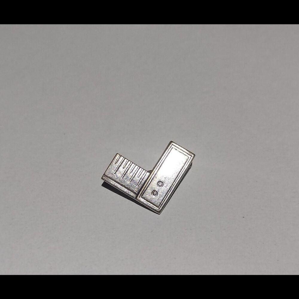 Silver Tone Brooch/Pin